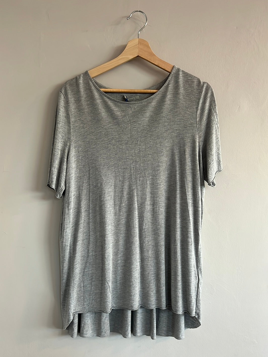 COS - Drop back tshirt