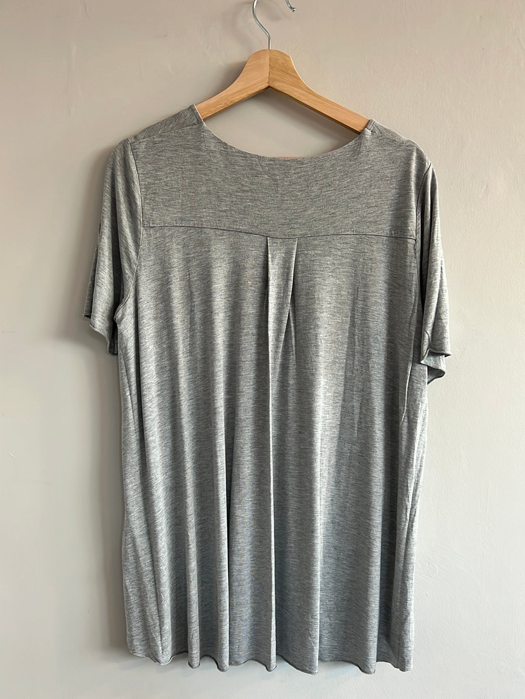 COS - Drop back tshirt