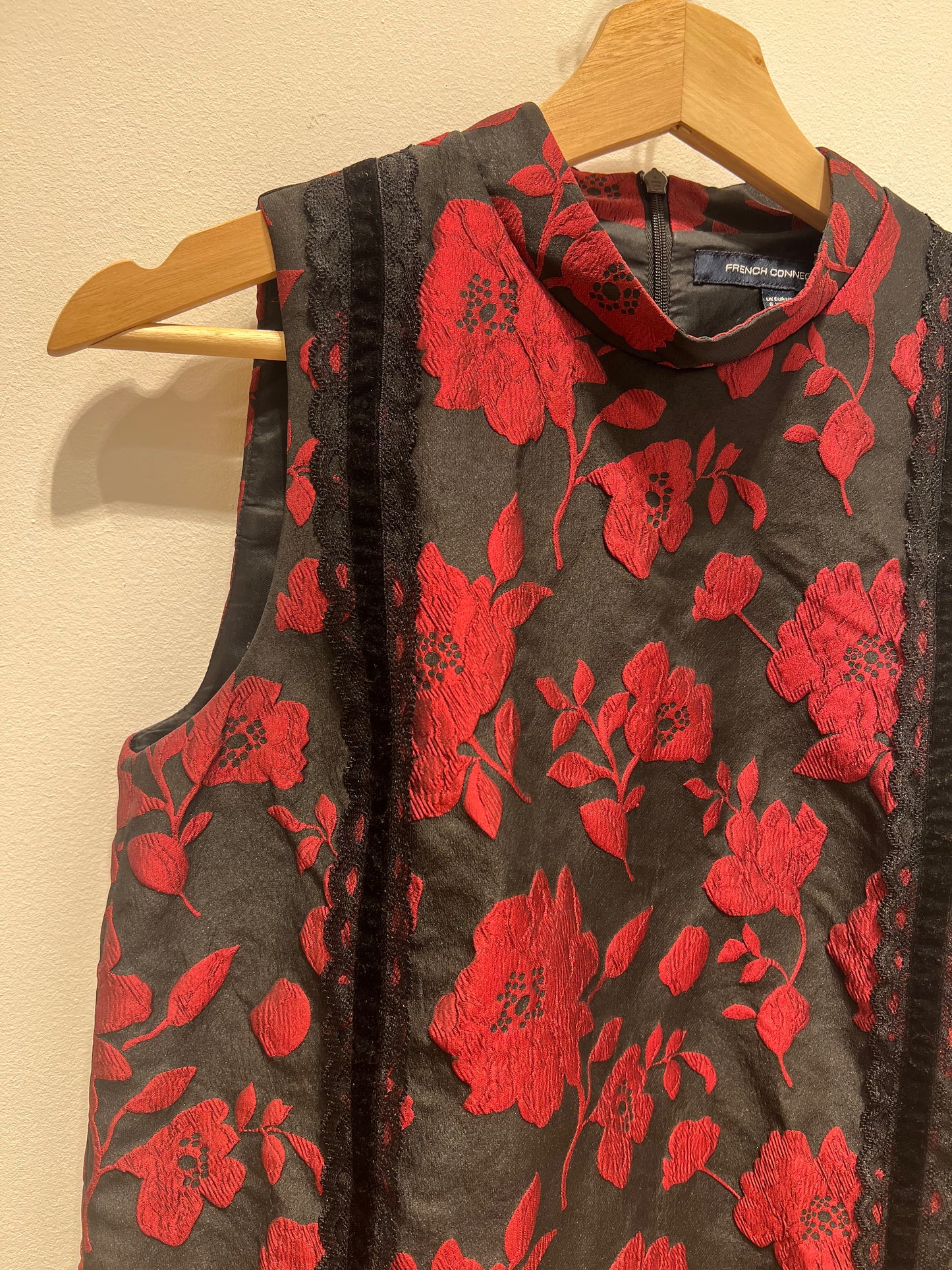 French Connection - Jacquard floral dress