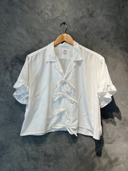 Grandpa's Shirts - White frill sleeve jersey - M