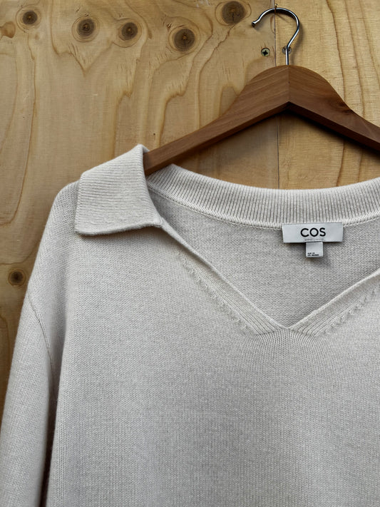 COS - V-neck wool jumper
