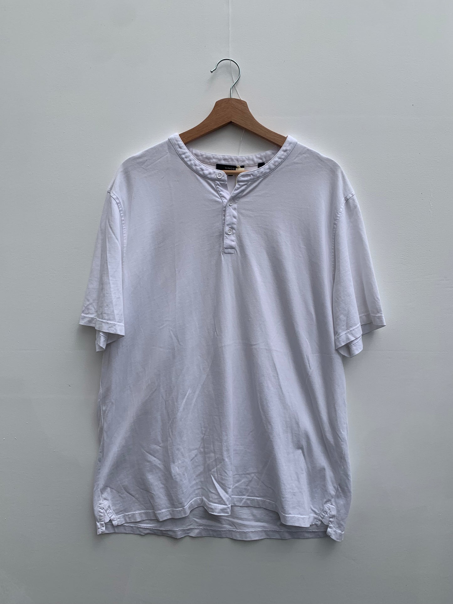 Vince - Grandad collar t-shirt