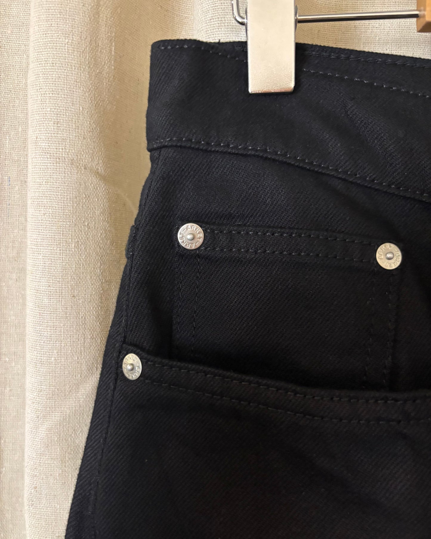 Arket - Barrel leg jeans