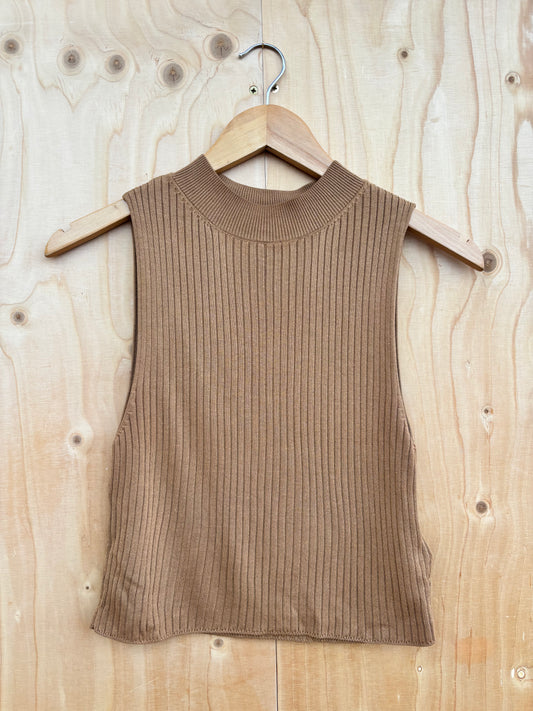 Topshop - Ribbed cropped knitted top