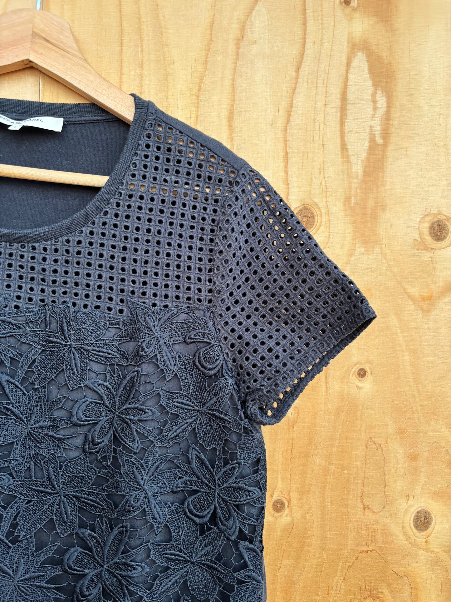 Gerard Darel - Broderie anglaise lace detail cotton T-shirt