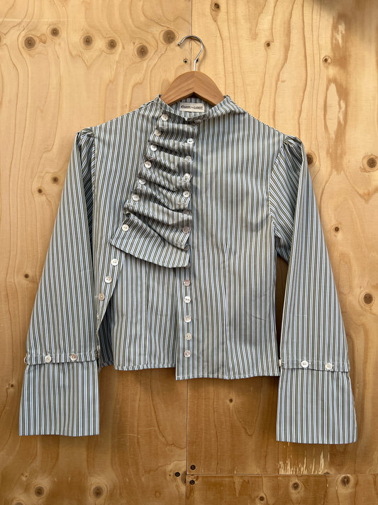 Casper the Label - Ruffle-detail striped shirt